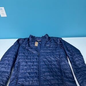 Patagonia Navy Mens Nano Puff Jacket new with tags.